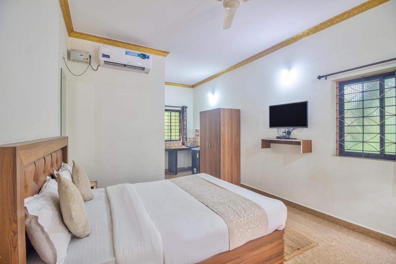 Calangute Bay Hotel Buitenkant foto