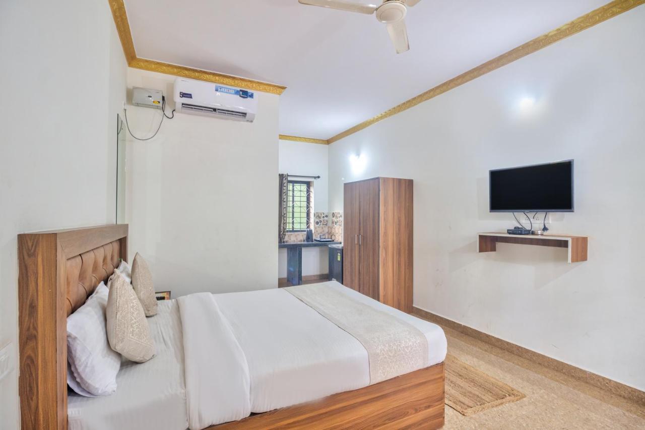 Calangute Bay Hotel Buitenkant foto