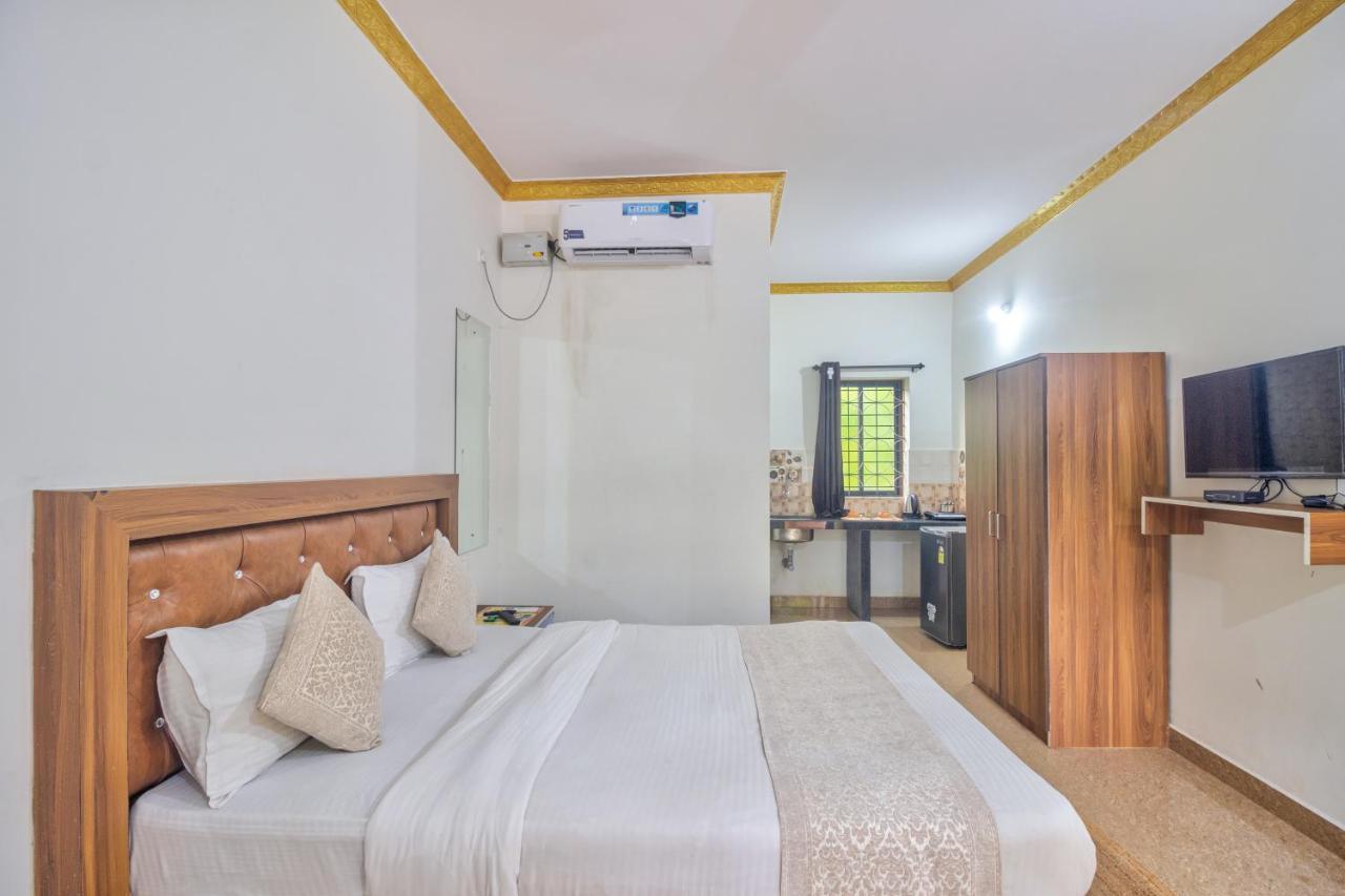 Calangute Bay Hotel Buitenkant foto